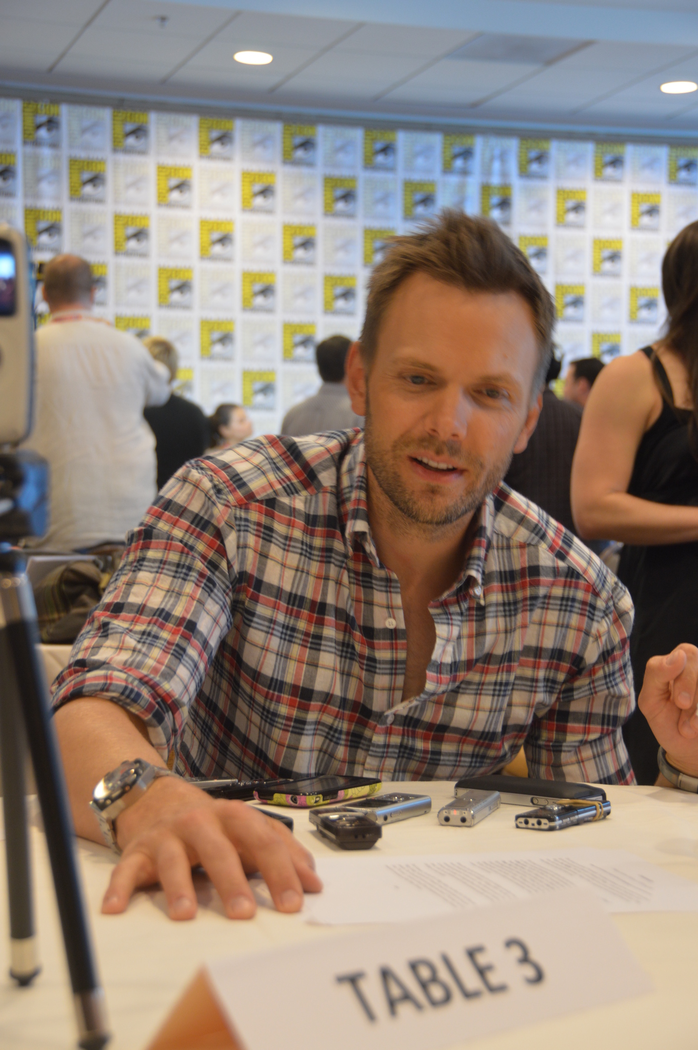 Joel McHale at event of Community (2009)