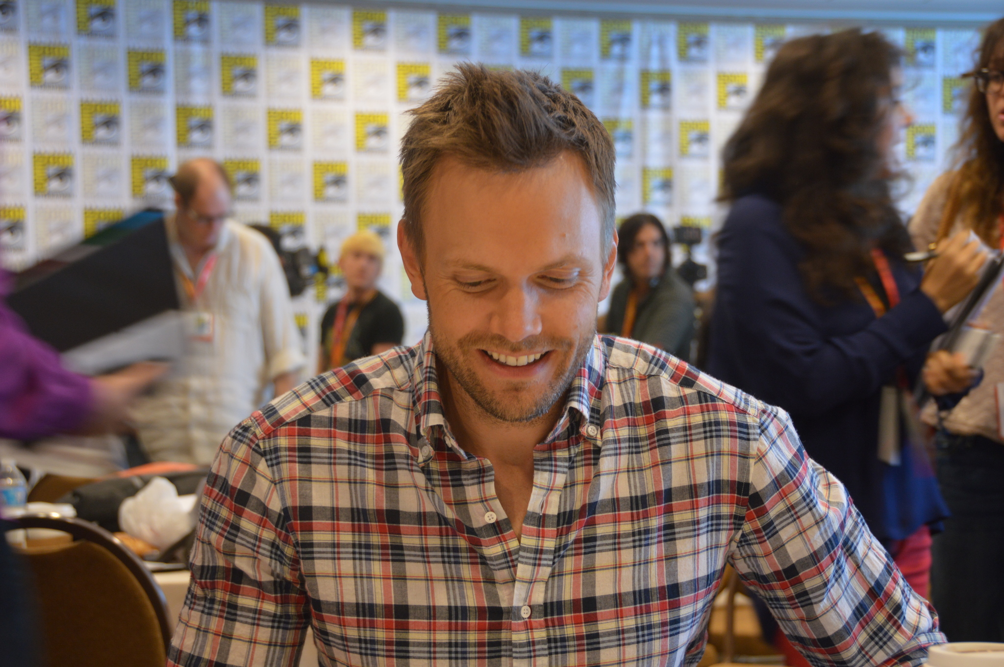 Joel McHale at event of Community (2009)