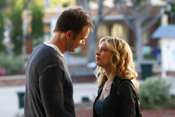 Still of Joel McHale and Gillian Jacobs in Community (2009)