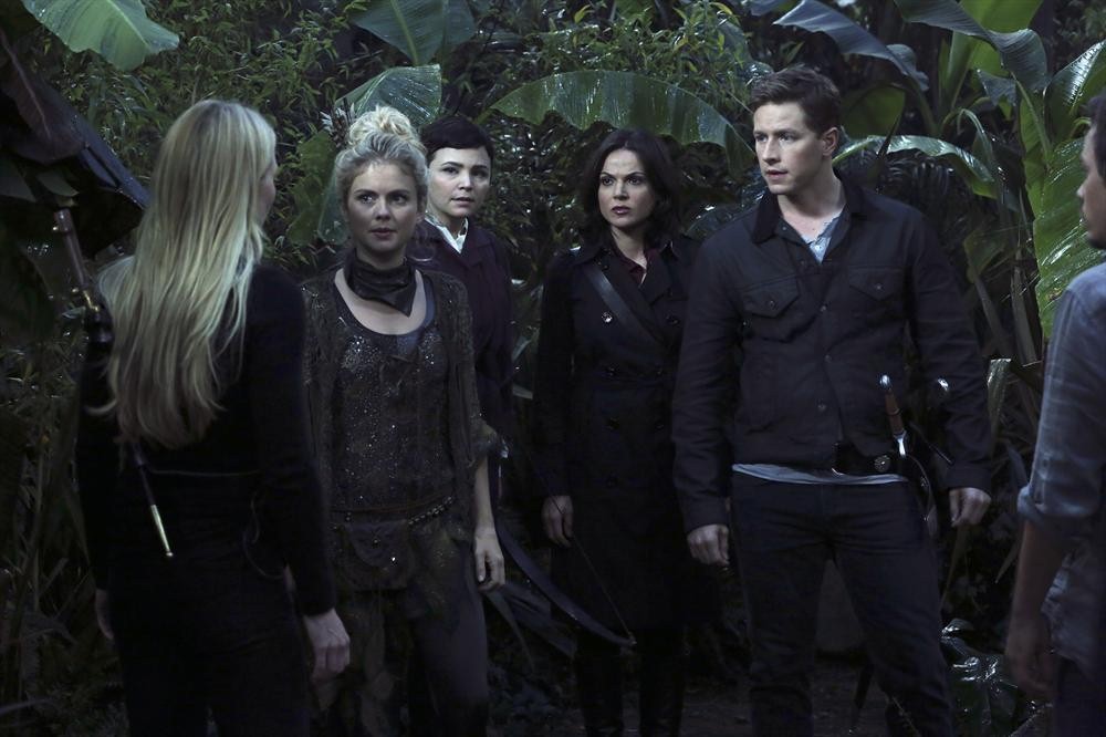 Still of Ginnifer Goodwin, Rose McIver, Jennifer Morrison, Lana Parrilla and Josh Dallas in Once Upon a Time (2011)