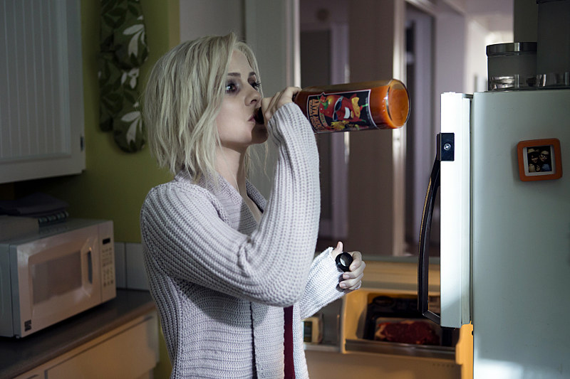 Still of Rose McIver in iZombie (2015)