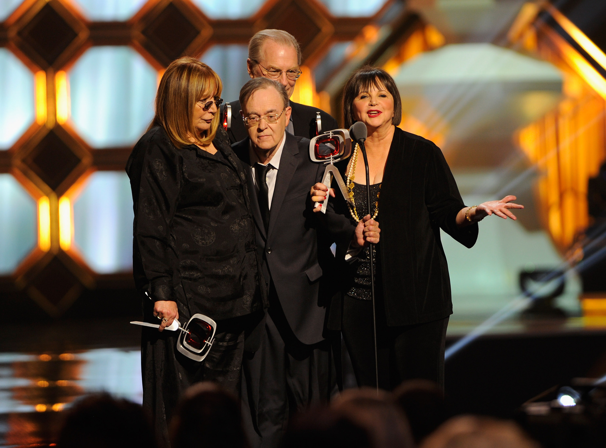 Penny Marshall, David L. Lander, Michael McKean and Cindy Williams at event of Laverne & Shirley (1976)