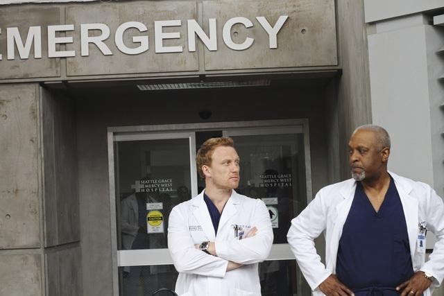 Still of Kevin McKidd and James Pickens in Grei anatomija (2005)