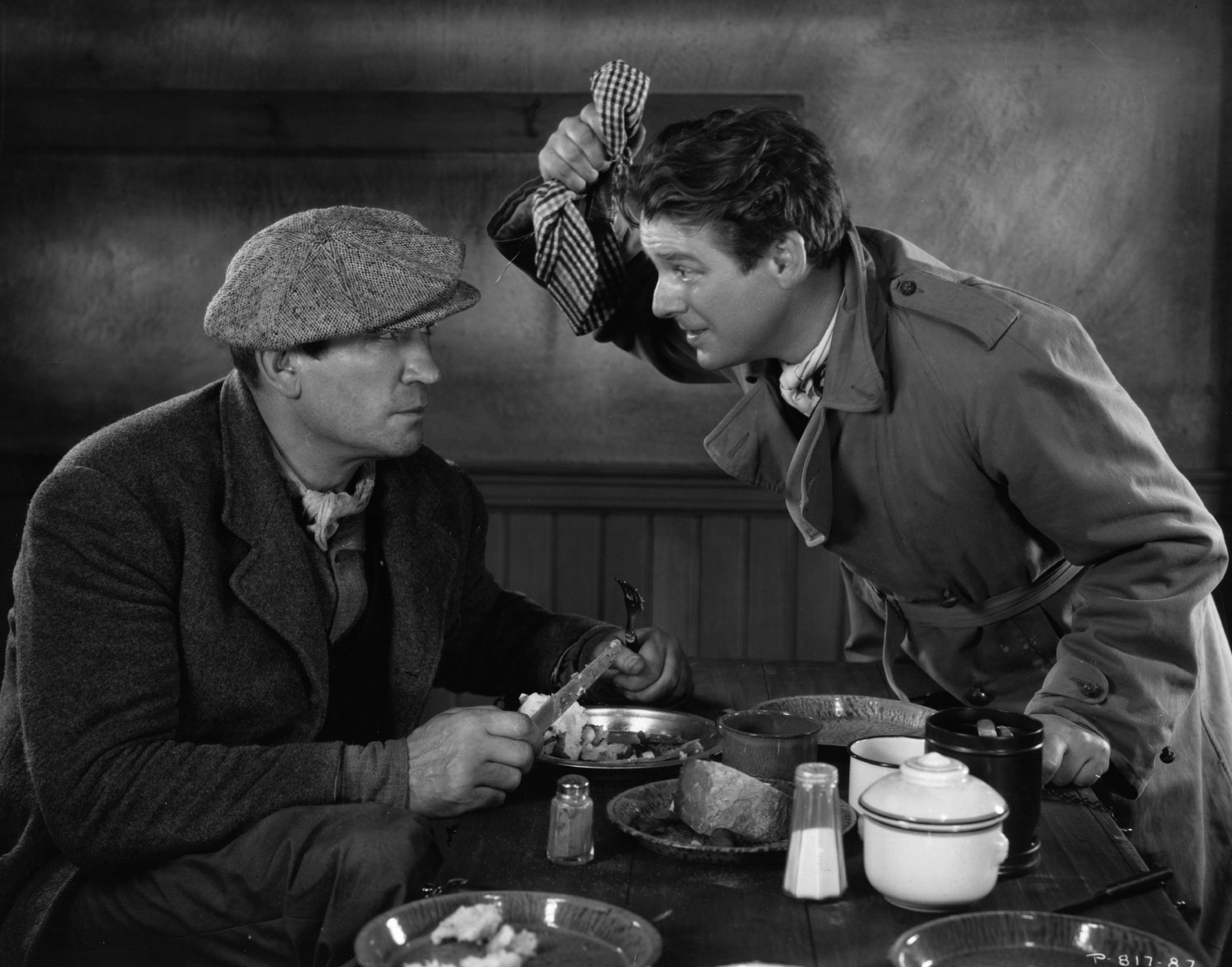 Still of Wallace Ford and Victor McLaglen in The Informer (1935)