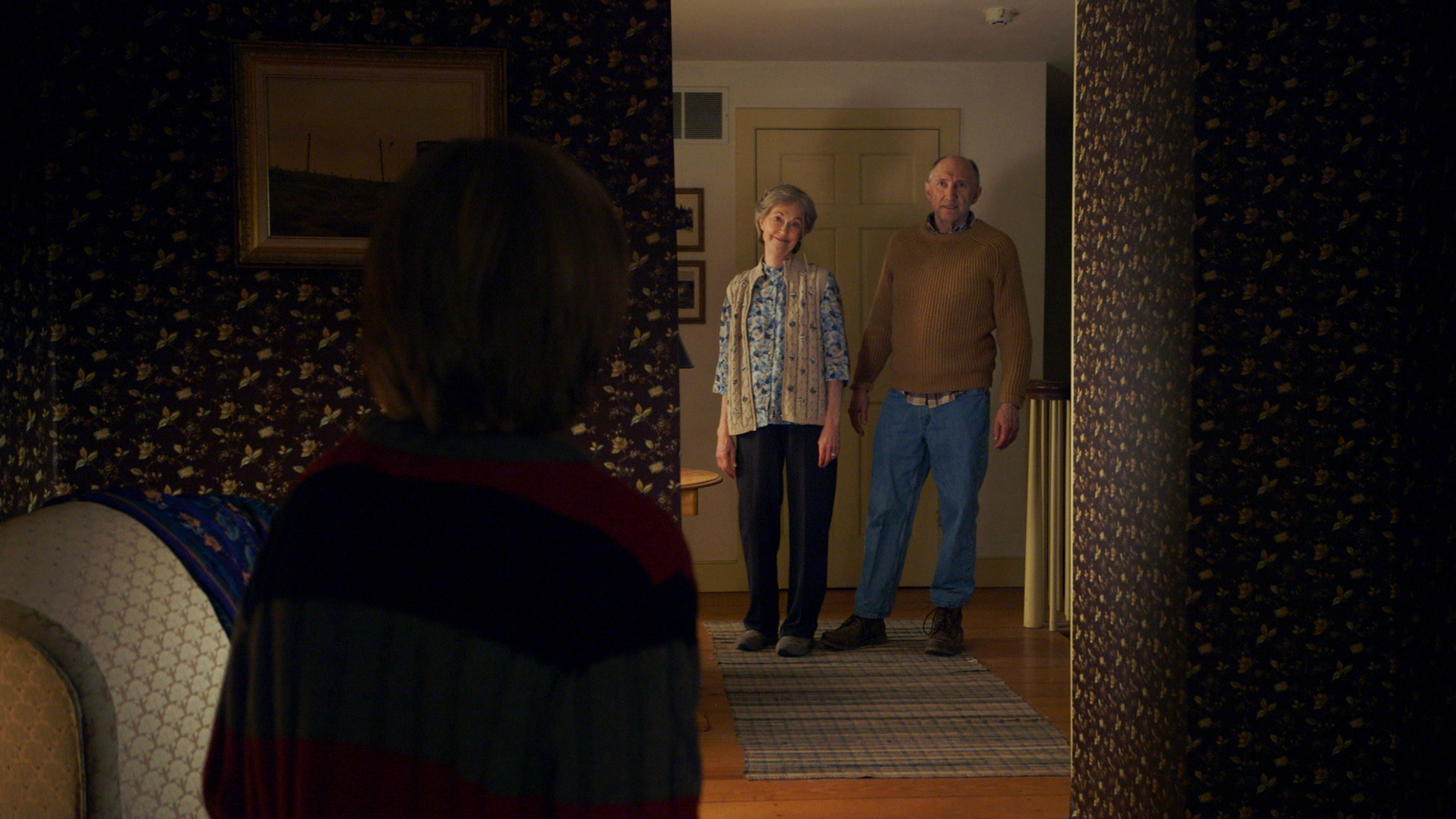 Still of Deanna Dunagan and Peter McRobbie in Viesnage (2015)