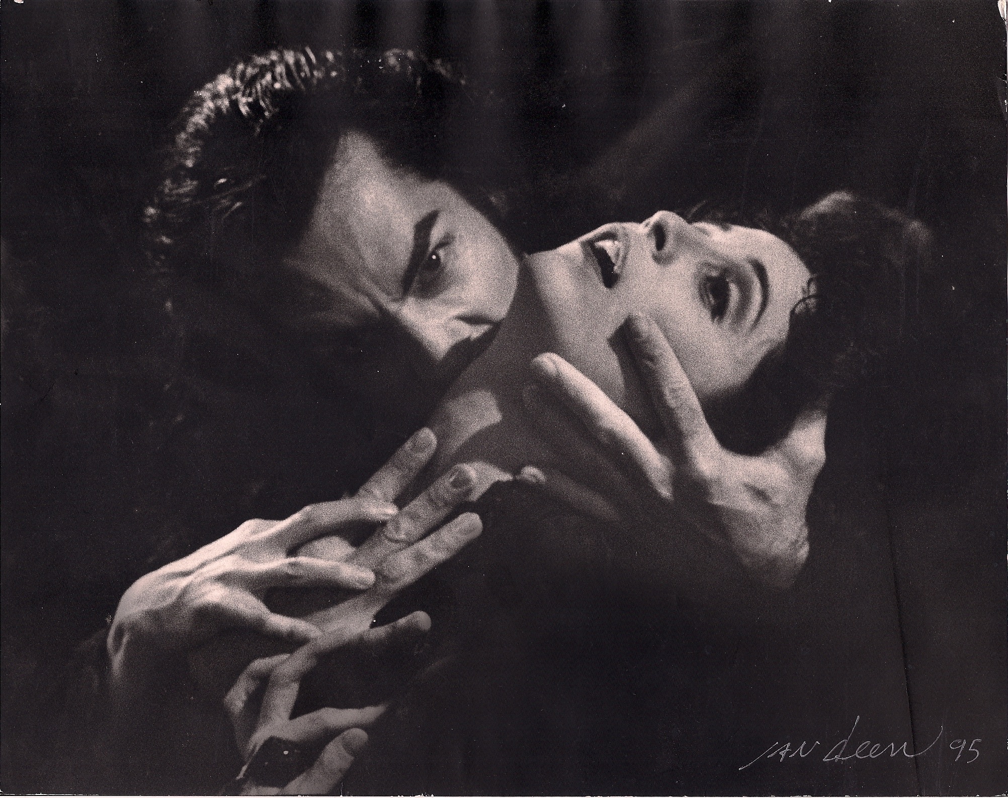 Jeffrey Meek as Dracula with Nell Balaban as Mina.