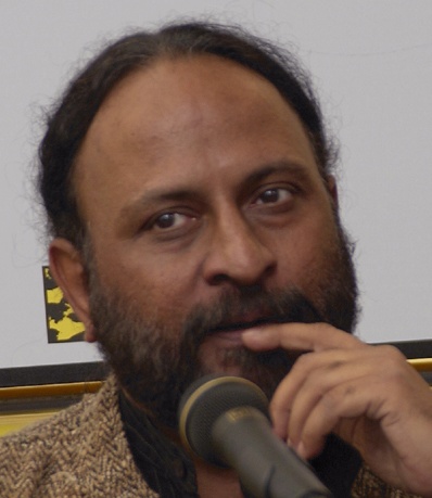 Ketan Mehta at event of The Rising: Ballad of Mangal Pandey (2005)