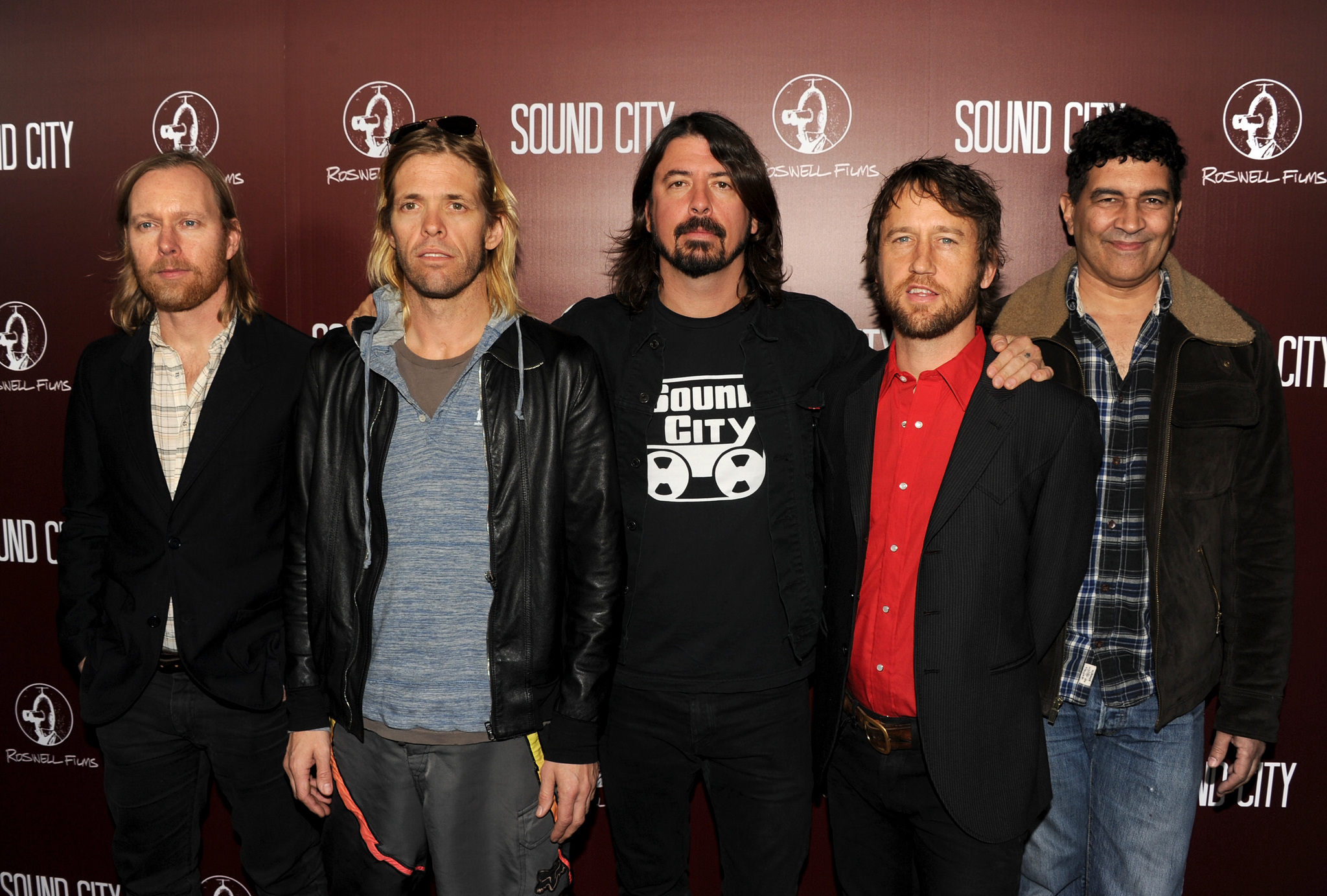 Dave Grohl, Nate Mendel, Pat Smear, Taylor Hawkins, Chris Shiflett and Foo Fighters at event of Sound City (2013)