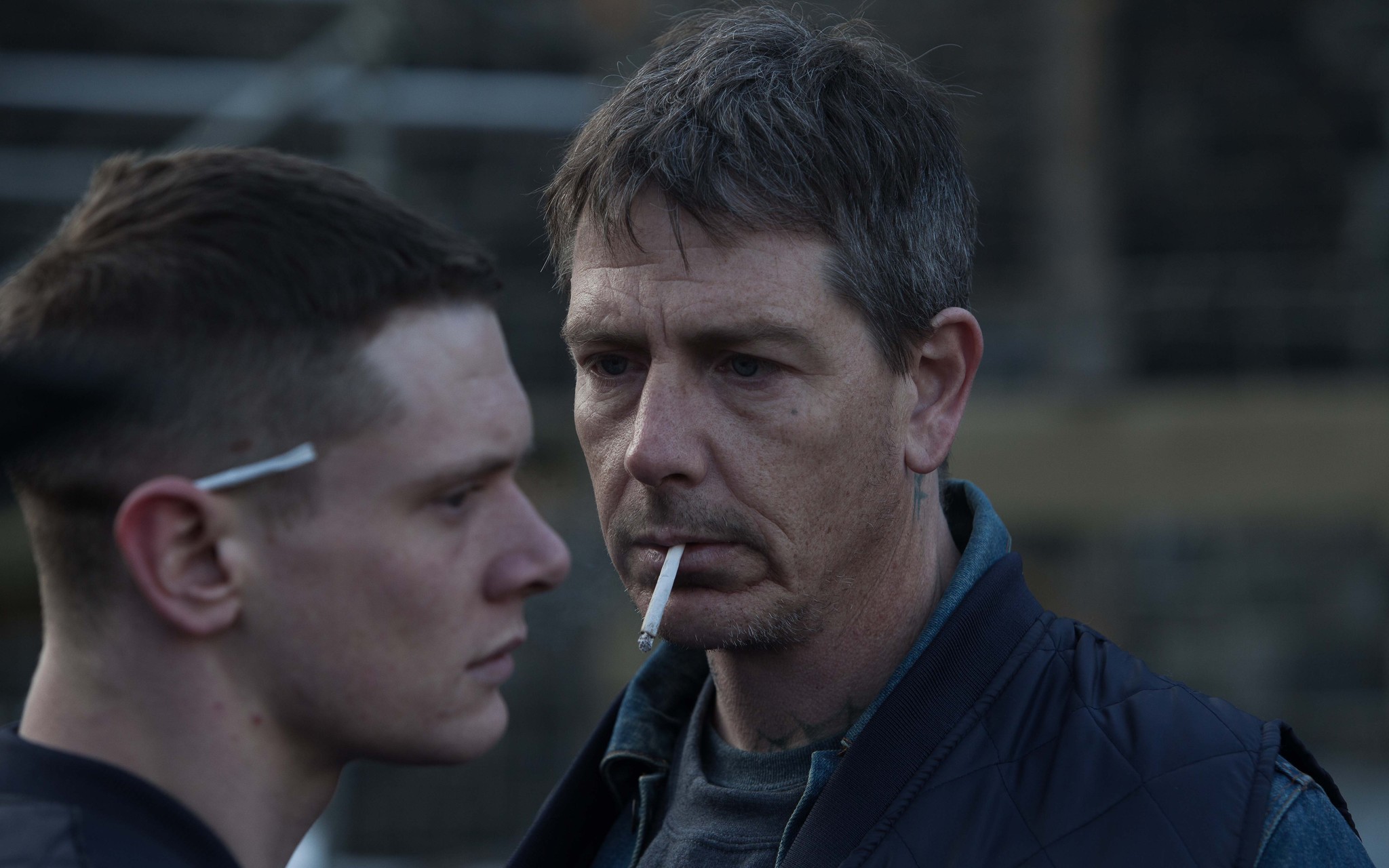 Still of Ben Mendelsohn and Jack O'Connell in Starred Up (2013)