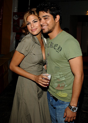 Wilmer Valderrama and Eva Mendes at event of The Dukes of Hazzard (2005)