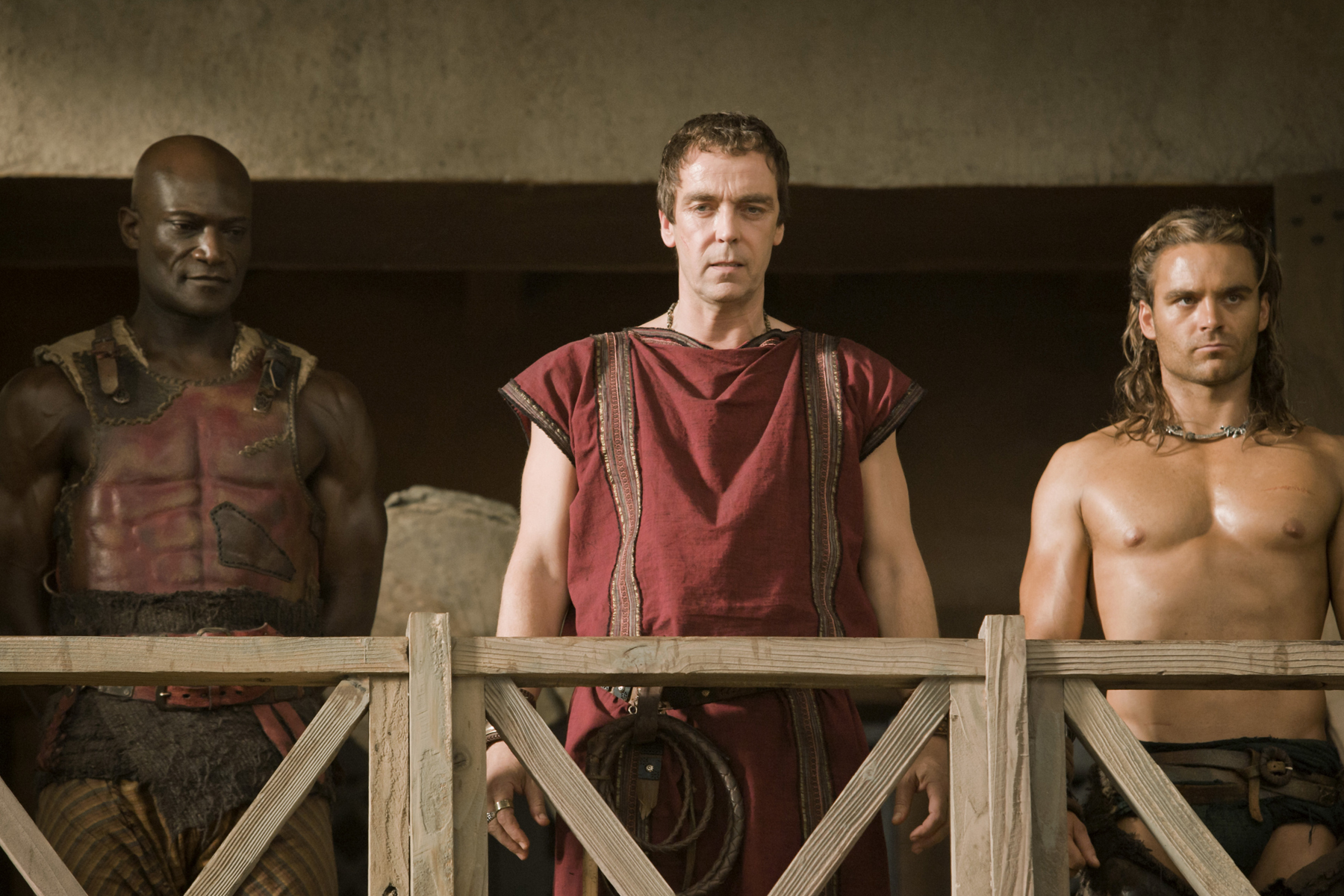 Still of John Hannah, Peter Mensah and Dustin Clare in Spartacus: Gods of the Arena: Paterfamilias (2011)