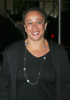 S. Epatha Merkerson at event of Rizikinga erzinti diedukus (2010)