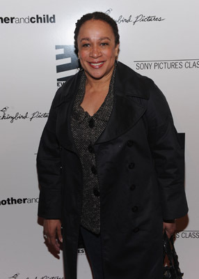 S. Epatha Merkerson at event of Mother and Child (2009)