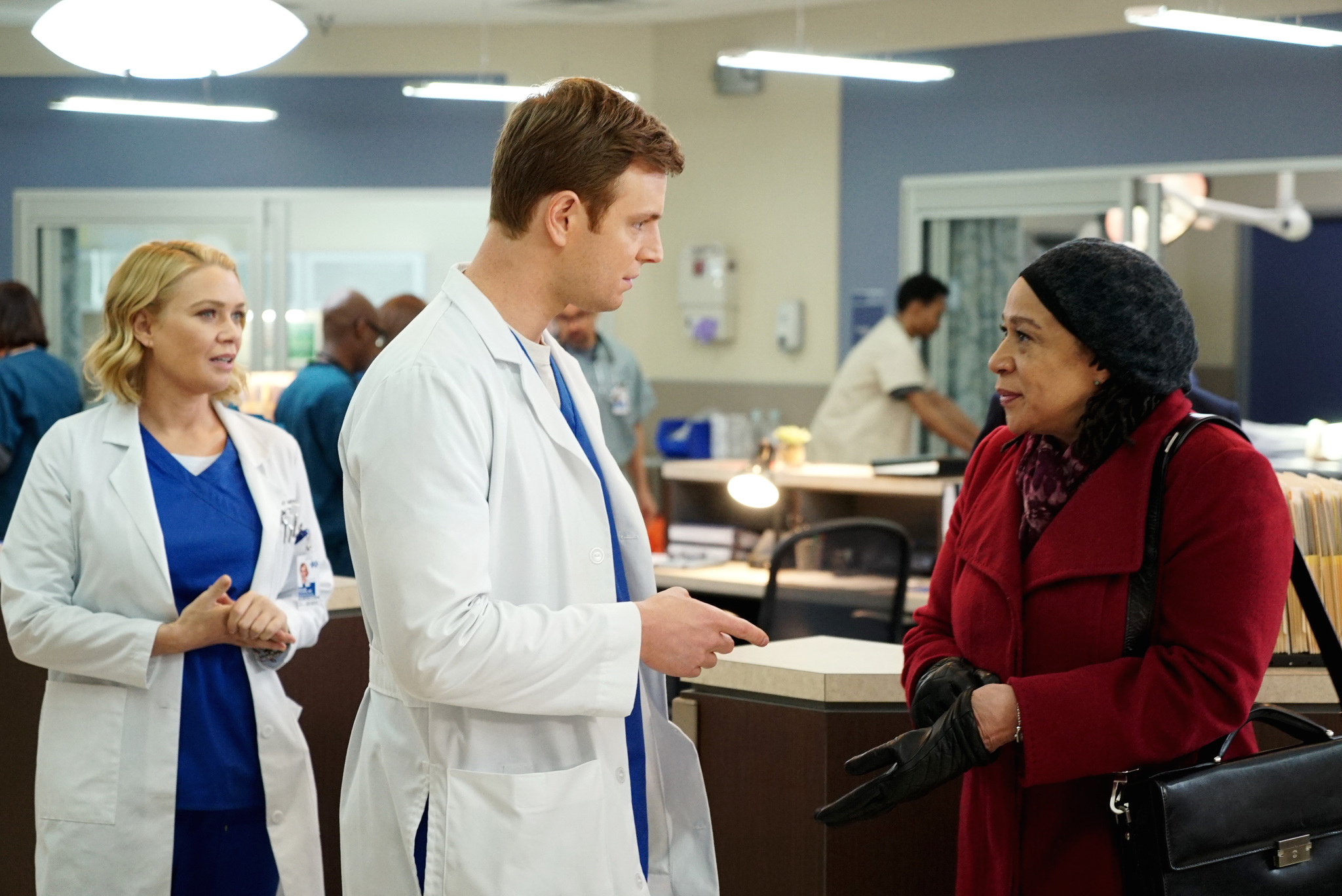 Still of Laurie Holden, S. Epatha Merkerson and Nick Gehlfuss in Chicago Med (2015)