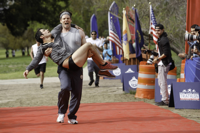 Still of Ike Barinholtz and Chris Messina in The Mindy Project (2012)