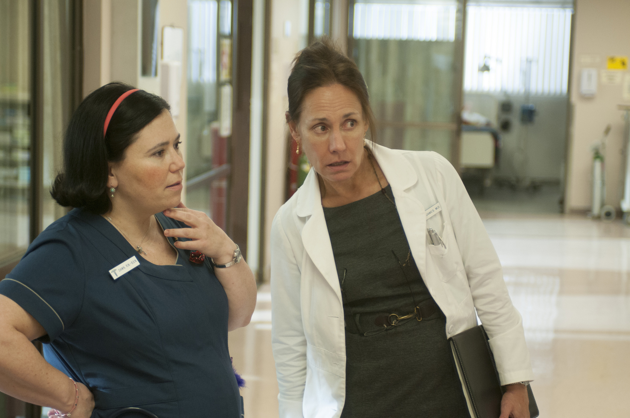 Still of Alex Borstein and Laurie Metcalf in Getting On (2013)