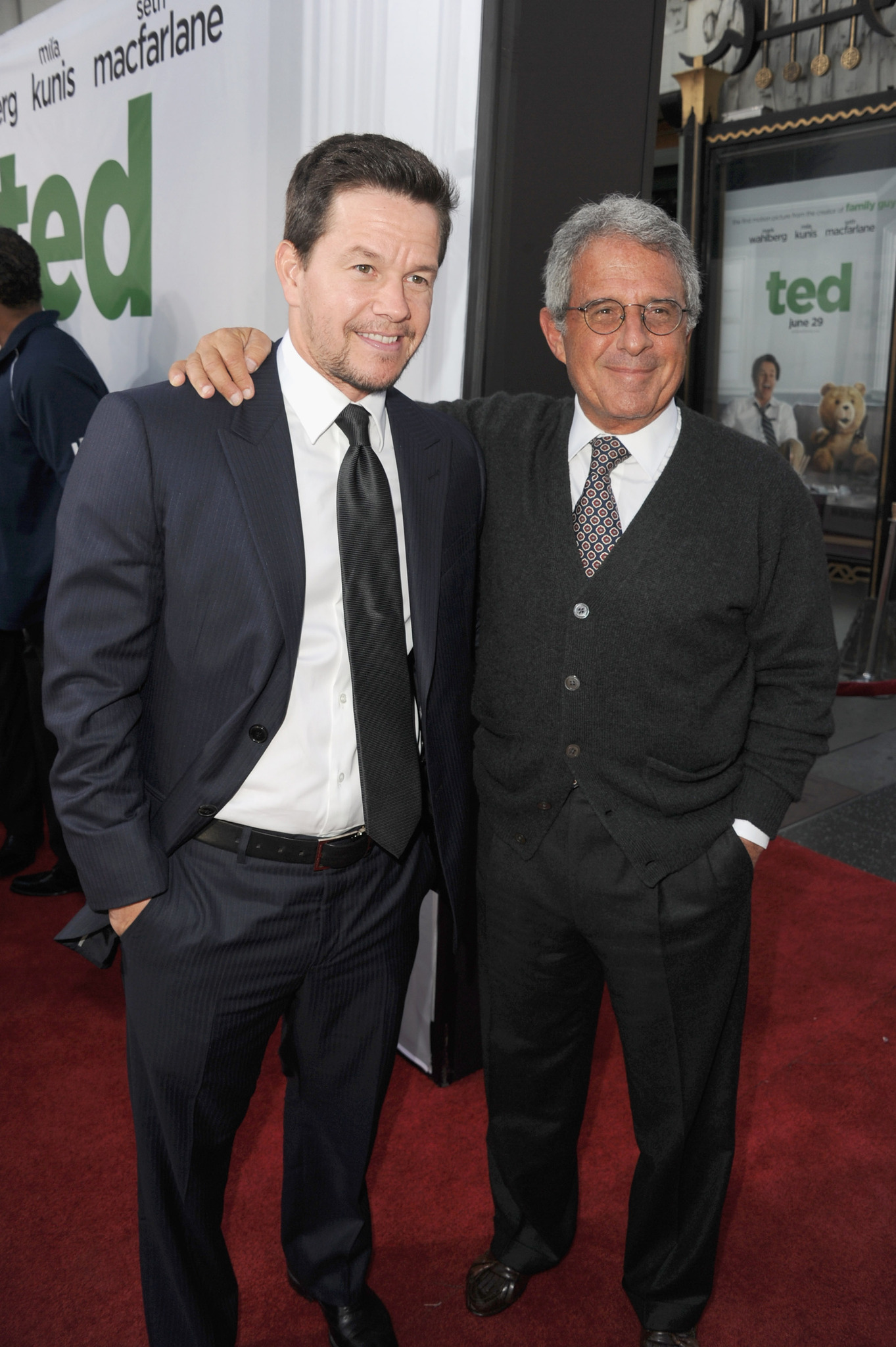 Mark Wahlberg and Ron Meyer at event of Tedis (2012)