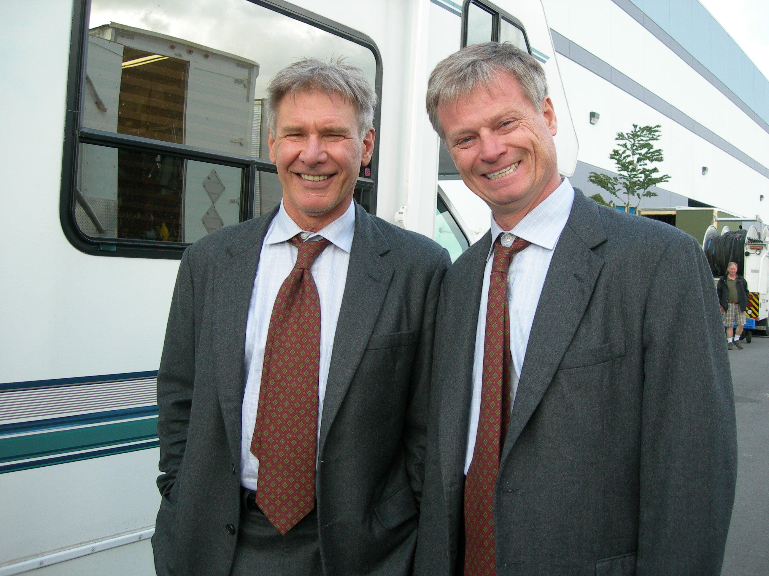 Harrison Ford & Finn Michael during the shooting of Firewall