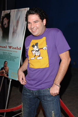 Joel Michaely at event of Cruel World (2005)