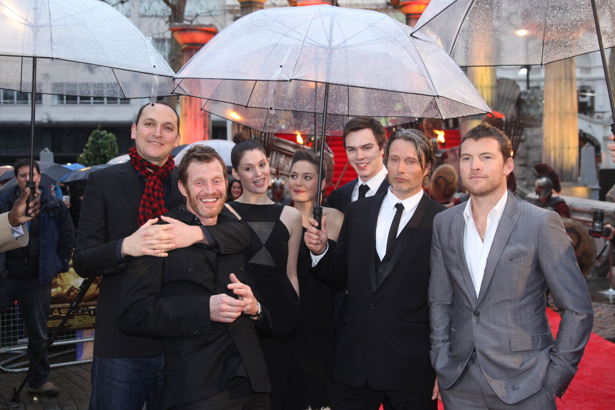 Jason Flemyng, Nicholas Hoult, Louis Leterrier, Mads Mikkelsen, Sam Worthington, Alexa Davalos and Gemma Arterton at event of Titanu susidurimas (2010)