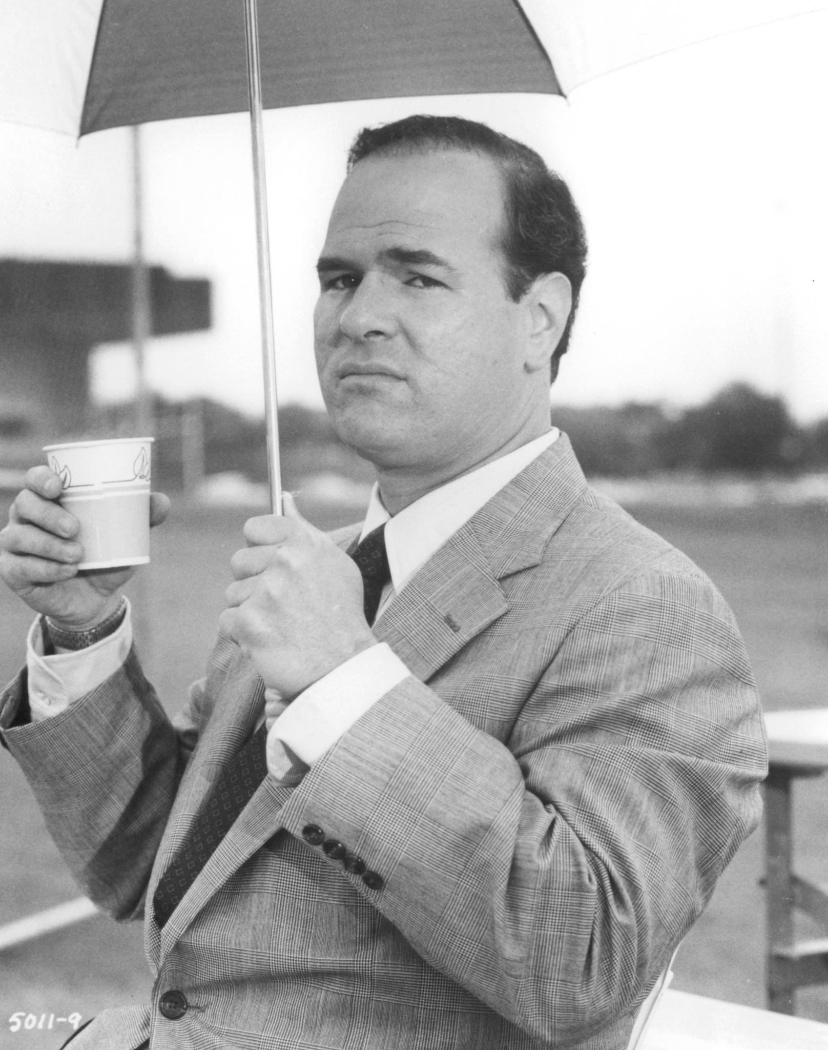 Still of Larry Miller in Necessary Roughness (1991)