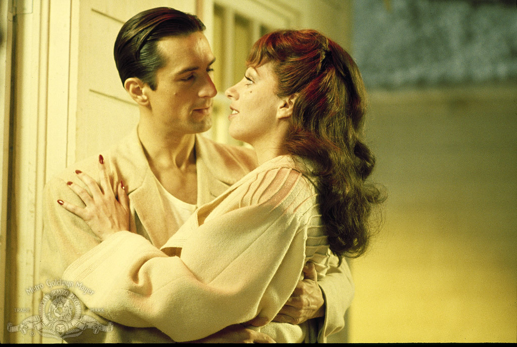 Still of Robert De Niro and Liza Minnelli in New York, New York (1977)