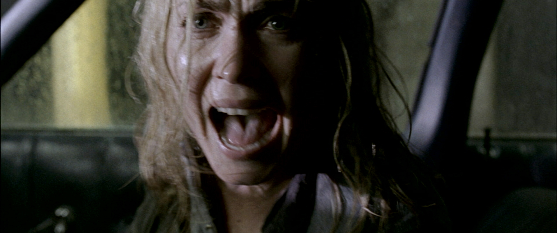 Still of Radha Mitchell in Beprociai (2010)