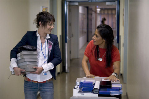 Still of Katherine Moennig and Sarah Shahi in The L Word (2004)