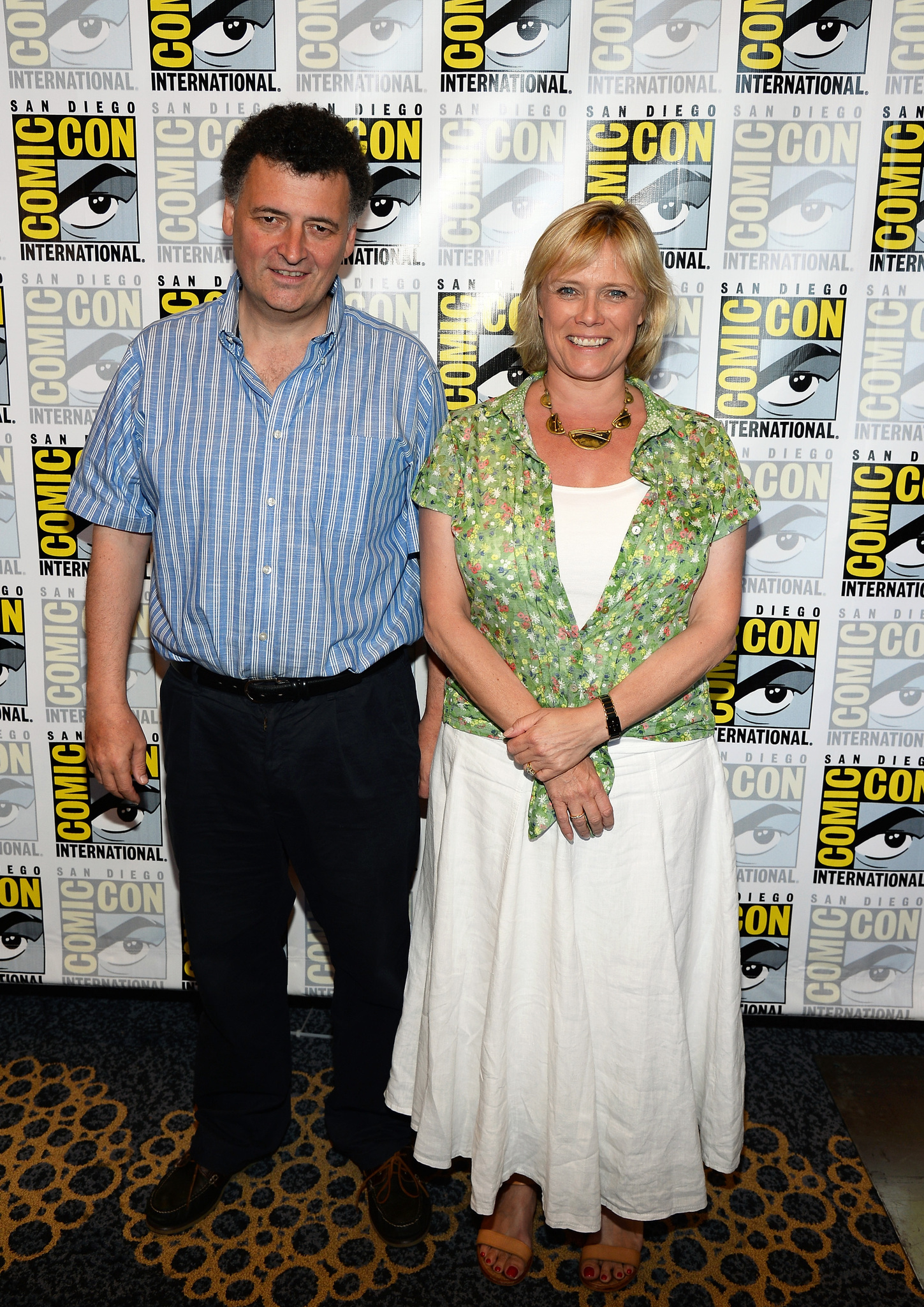 Steven Moffat and Sue Vertue at event of Serlokas (2010)