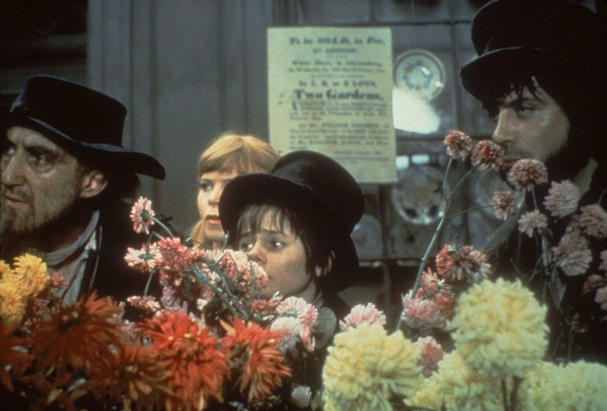 Still of Oliver Reed, Ron Moody, Shani Wallis and Jack Wild in Oliver! (1968)