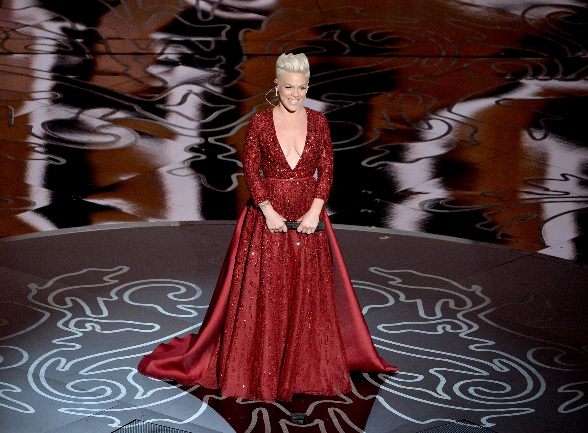 Pink at event of The Oscars (2014)