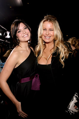Jennifer Coolidge and Mandy Moore at event of American Dreamz (2006)
