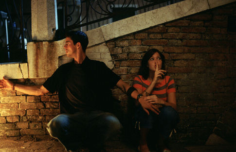 Still of Matthew Goode and Mandy Moore in Chasing Liberty (2004)