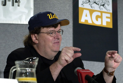 Michael Moore at event of Bowling for Columbine (2002)