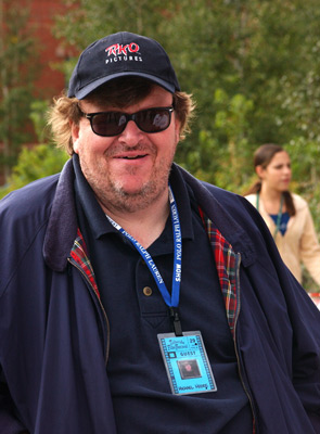 Michael Moore at event of Bowling for Columbine (2002)