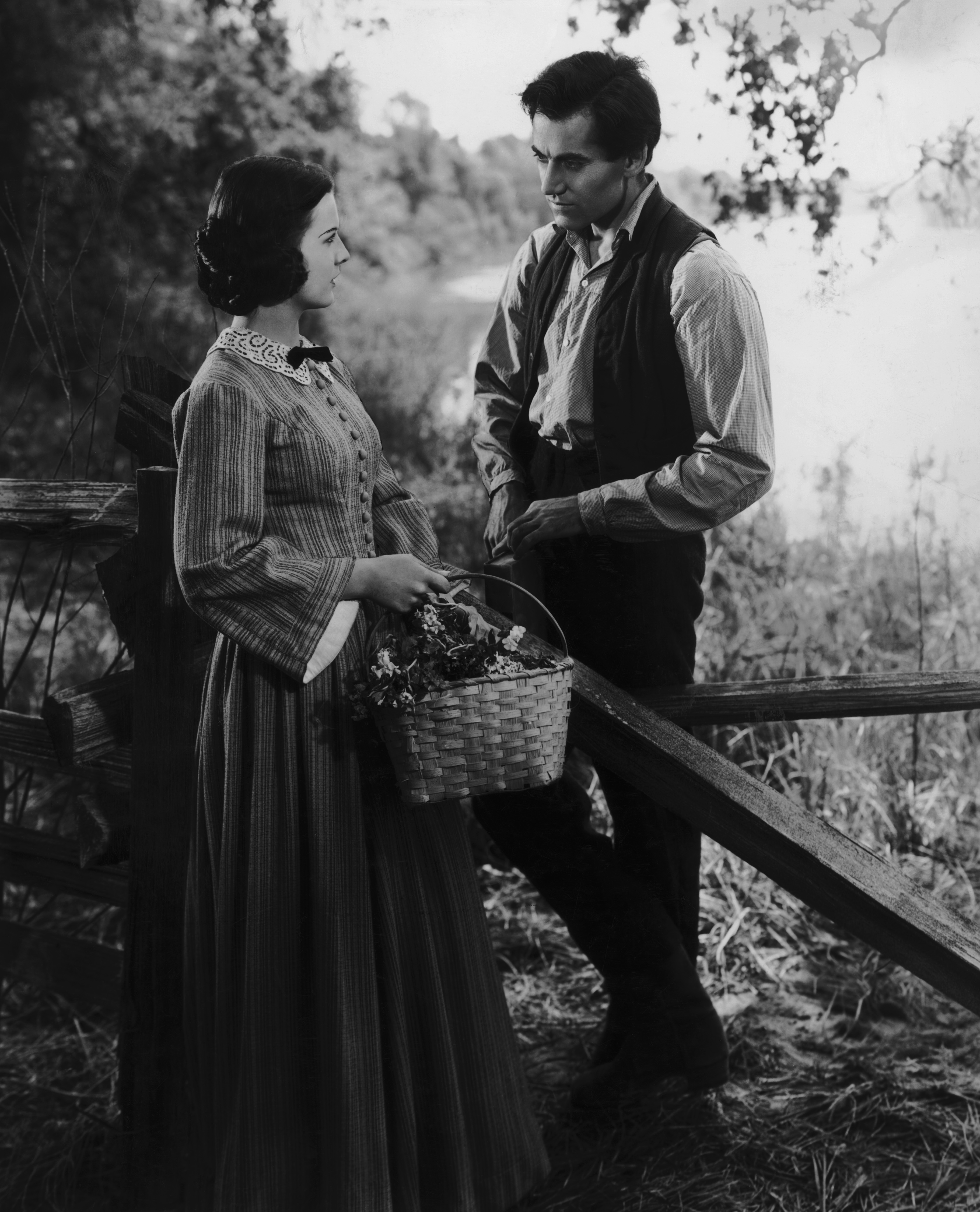 Still of Henry Fonda and Pauline Moore in Young Mr. Lincoln (1939)