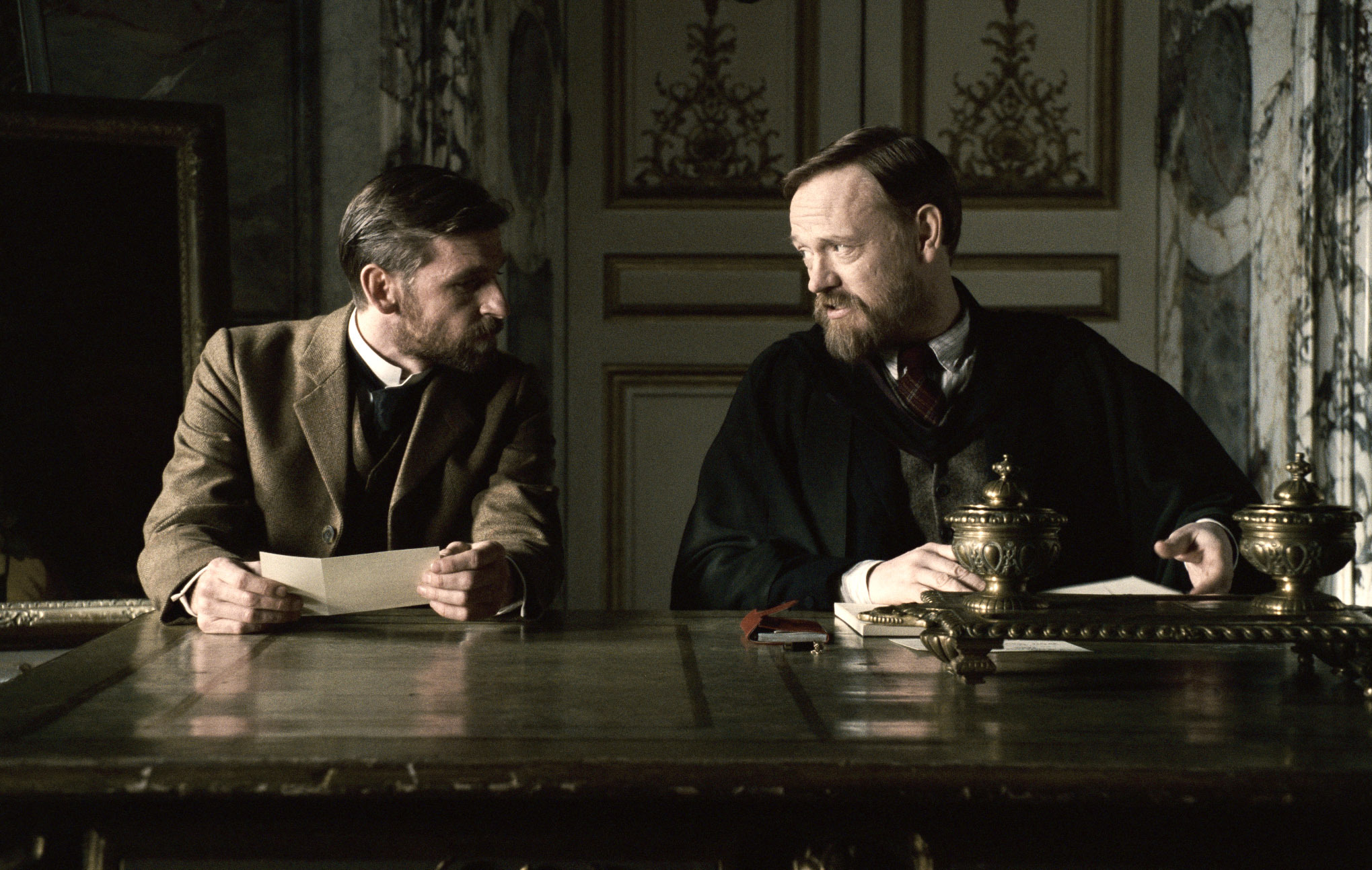 Still of Jared Harris and Sebastian Moran in Serlokas Holmsas: Seseliu zaidimas (2011)