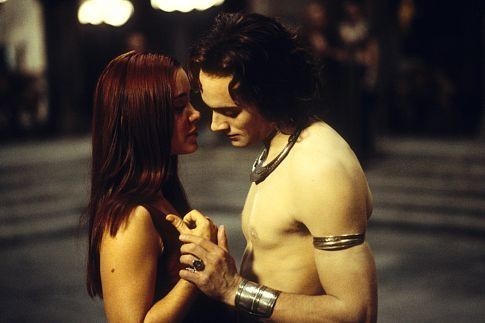 Still of Marguerite Moreau and Stuart Townsend in Queen of the Damned (2002)
