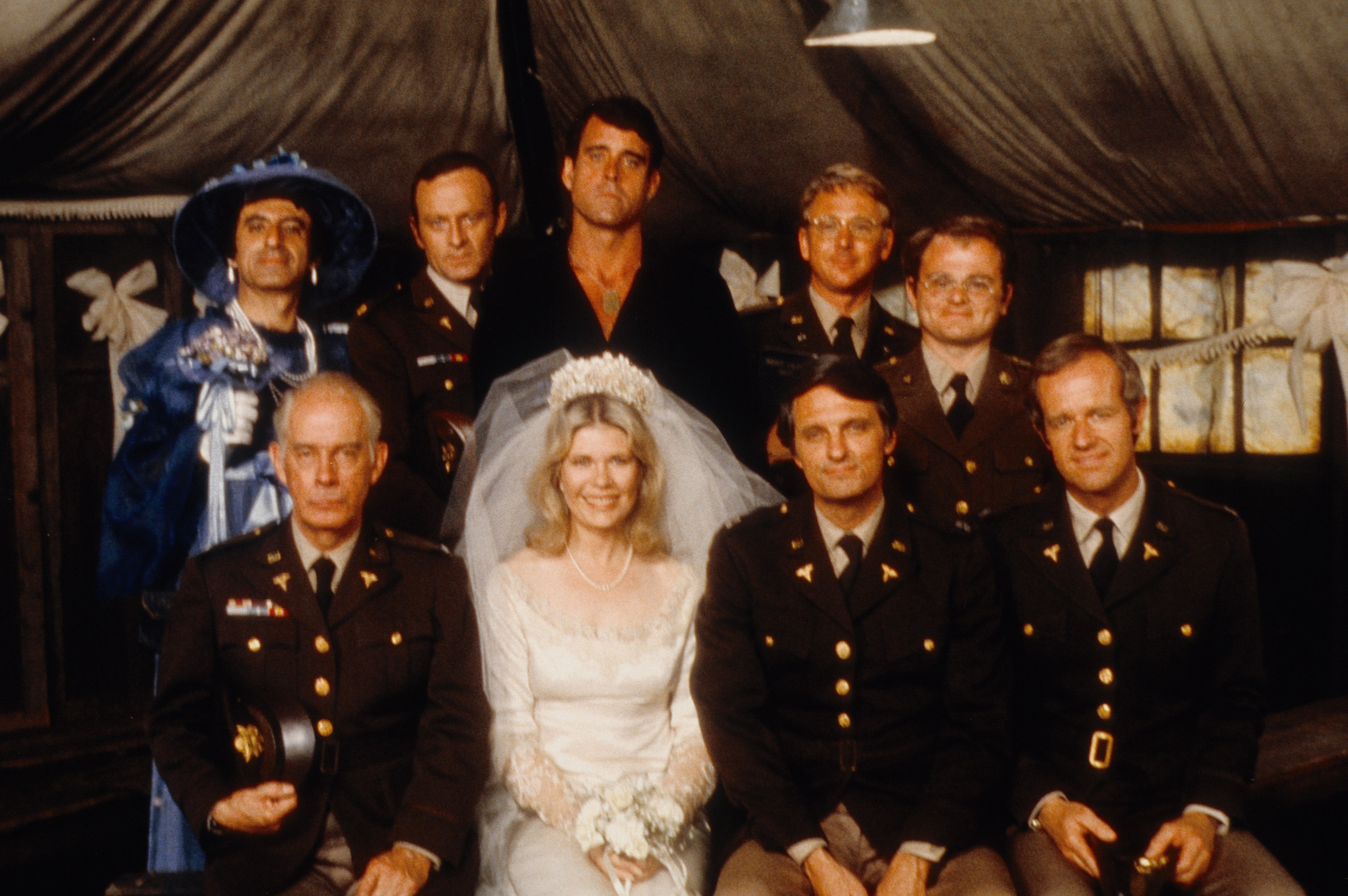 Still of Alan Alda, Gary Burghoff, Beeson Carroll, William Christopher, Jamie Farr, Mike Farrell, Larry Linville, Harry Morgan and Loretta Swit in M*A*S*H (1972)