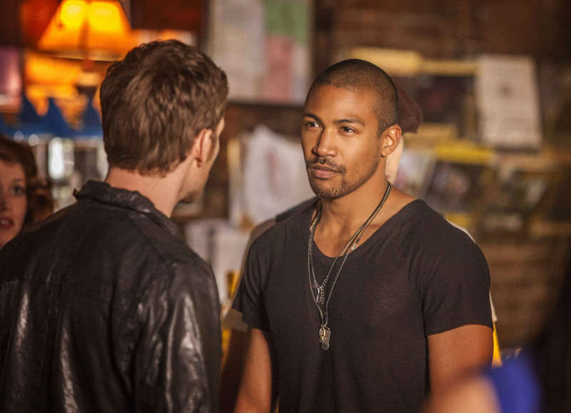 Still of Joseph Morgan and Charles Michael Davis in Vampyro dienorasciai: The Originals (2013)