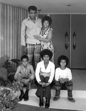 Gre Morris at home with wife Lee and kids c. 1975