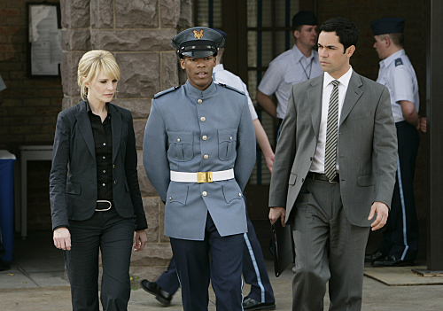 Still of Kathryn Morris, Danny Pino and Dennis Hill in Cold Case (2003)