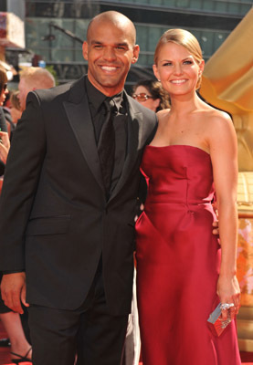 Jennifer Morrison and Amaury Nolasco at event of The 61st Primetime Emmy Awards (2009)