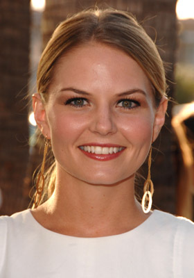 Jennifer Morrison at event of Bjauri tiesa (2009)