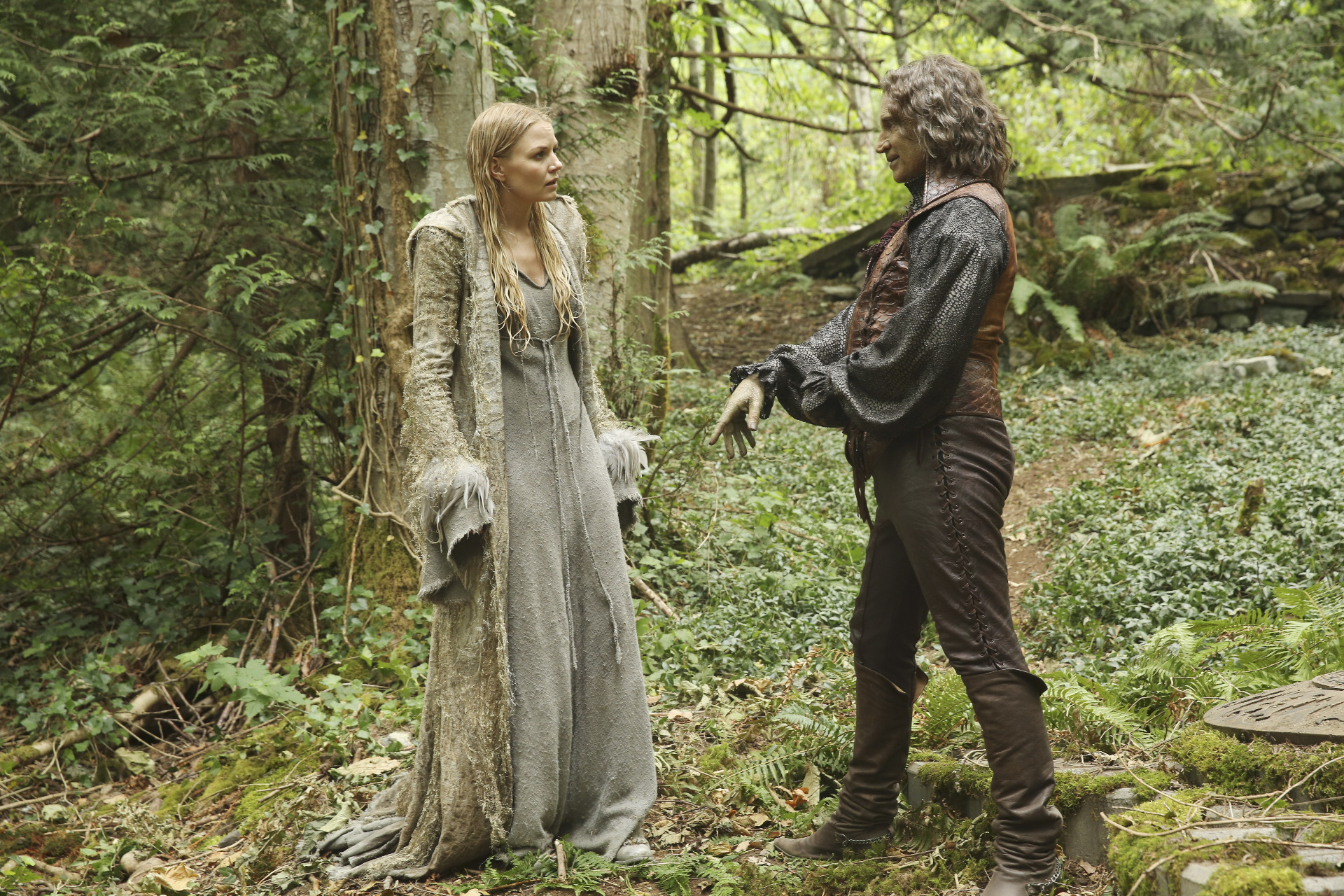 Still of Robert Carlyle and Jennifer Morrison in Once Upon a Time (2011)