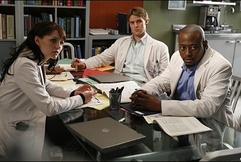 Still of Omar Epps, Jennifer Morrison and Jesse Spencer in Hausas (2004)