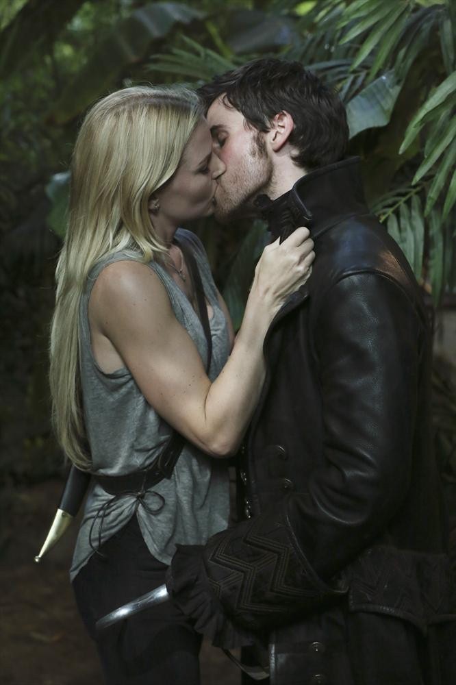 Still of Jennifer Morrison and Colin O'Donoghue in Once Upon a Time (2011)