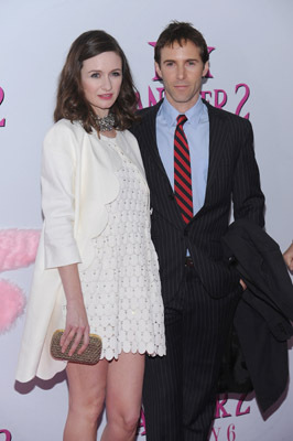 Alessandro Nivola and Emily Mortimer at event of The Pink Panther 2 (2009)