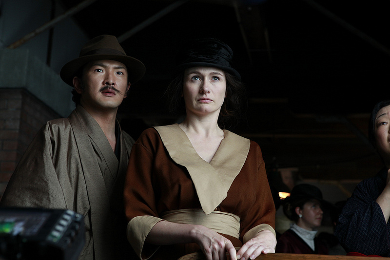 Still of Emily Mortimer and Shidô Nakamura in Leonie (2010)