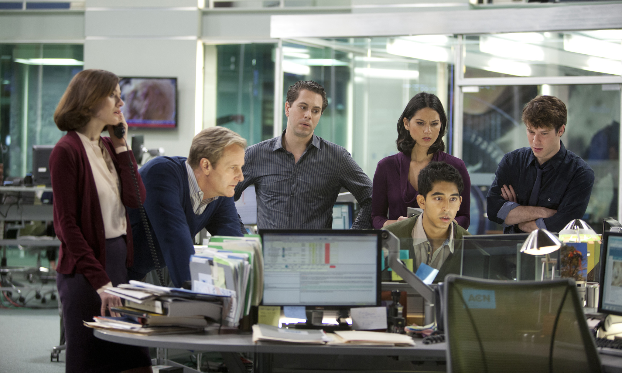 Still of Jeff Daniels, John Gallagher Jr., Emily Mortimer, Thomas Sadoski, Olivia Munn and Dev Patel in The Newsroom (2012)